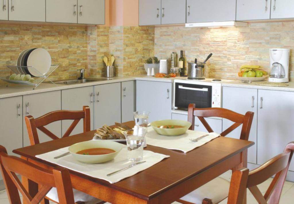 לאוטרה אדיפסאו Over Sea Rooms & Villas חדר תמונה